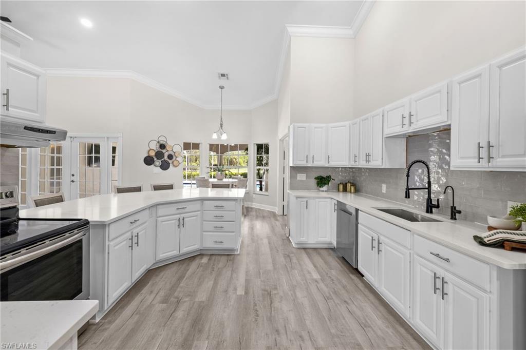 GOLDEN GATE ESTATES - Residential