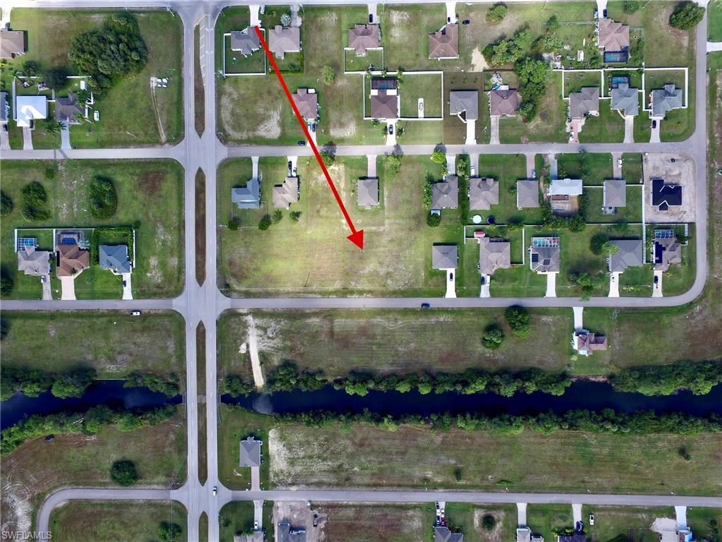 CAPE CORAL - Land