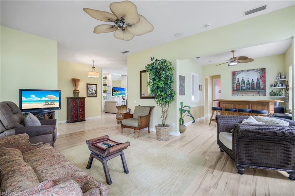 ISLAND WALK - Residential
