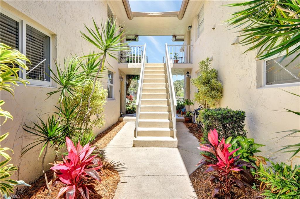 ROYAL BAY VILLAS - Residential