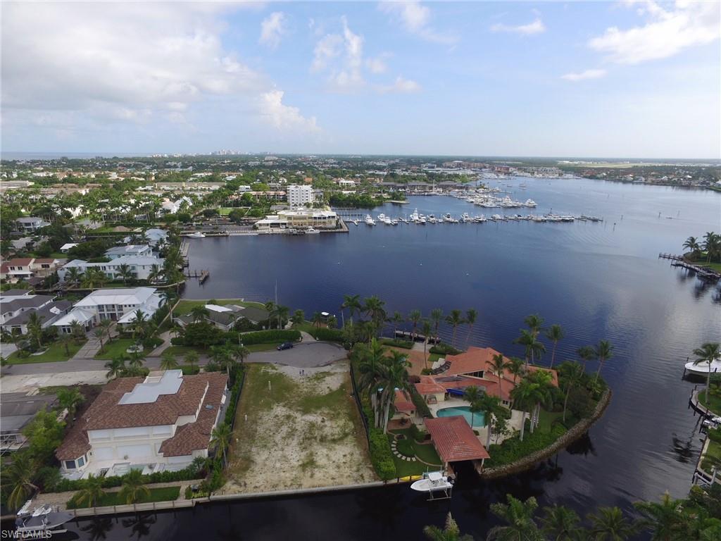 An incredible building opportunity with terrific views of Naples Bay! Situated on a quiet, cut-de-sac street with southern exposure, and great proximity to the shops/fine dining of 3rd St. S and the beach. Plans are available. New seawall in 2018.