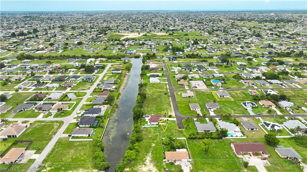 CAPE CORAL - Land