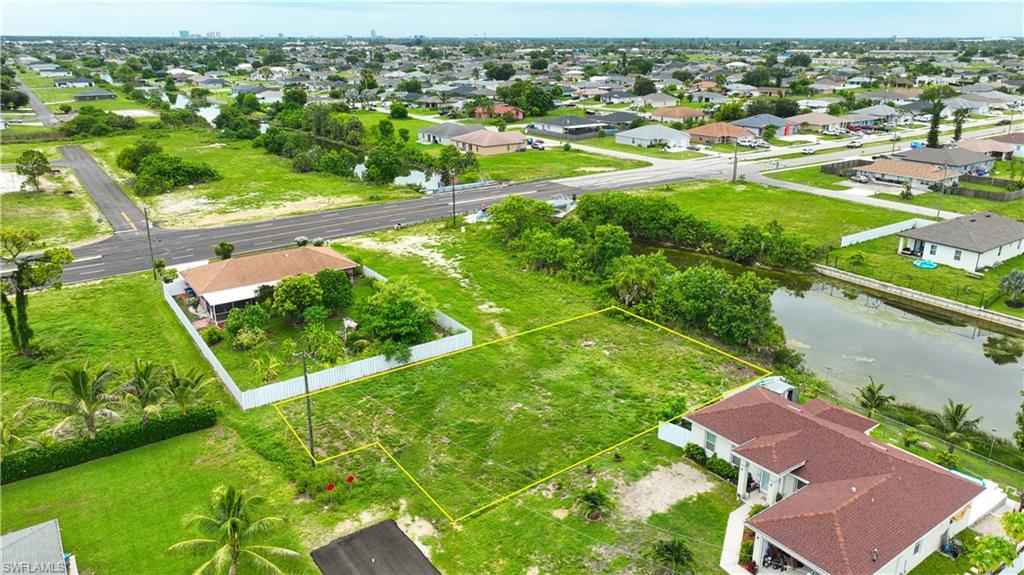 CAPE CORAL - Land
