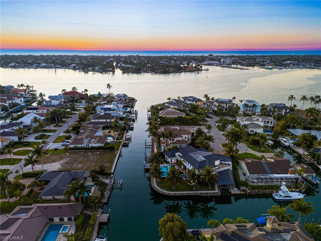 ROYAL HARBOR - Land