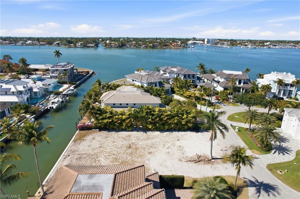 ROYAL HARBOR - Land