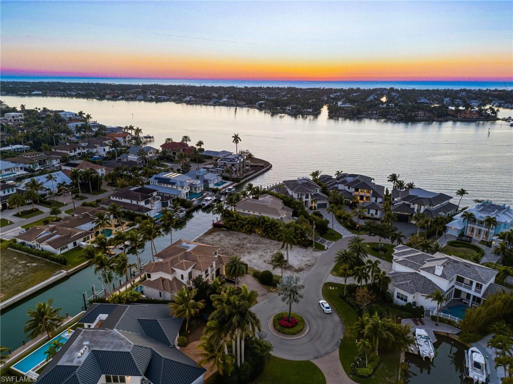 ROYAL HARBOR - Land