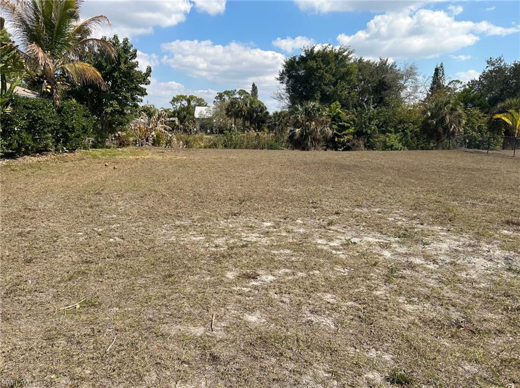RIVER OAKS - Land