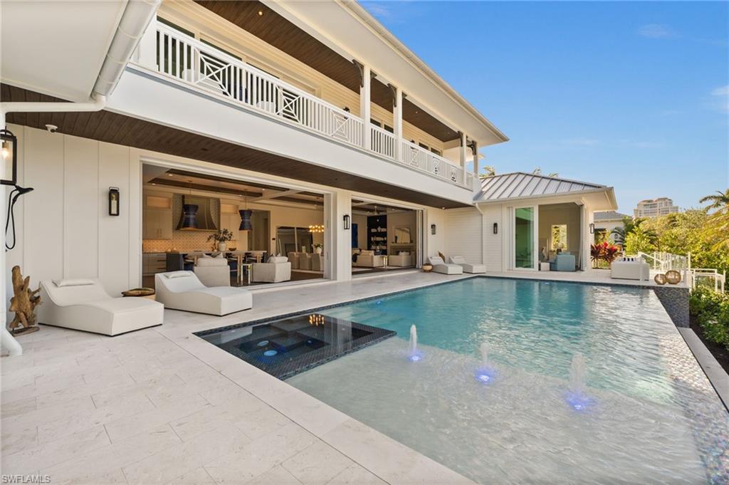 PARK SHORE - Residential