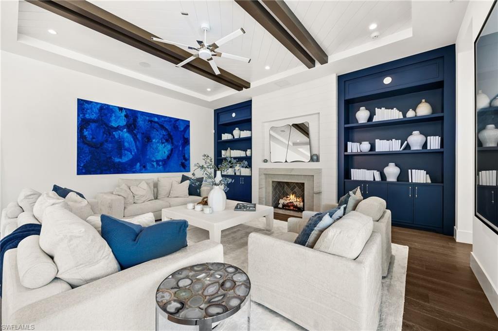PARK SHORE - Residential
