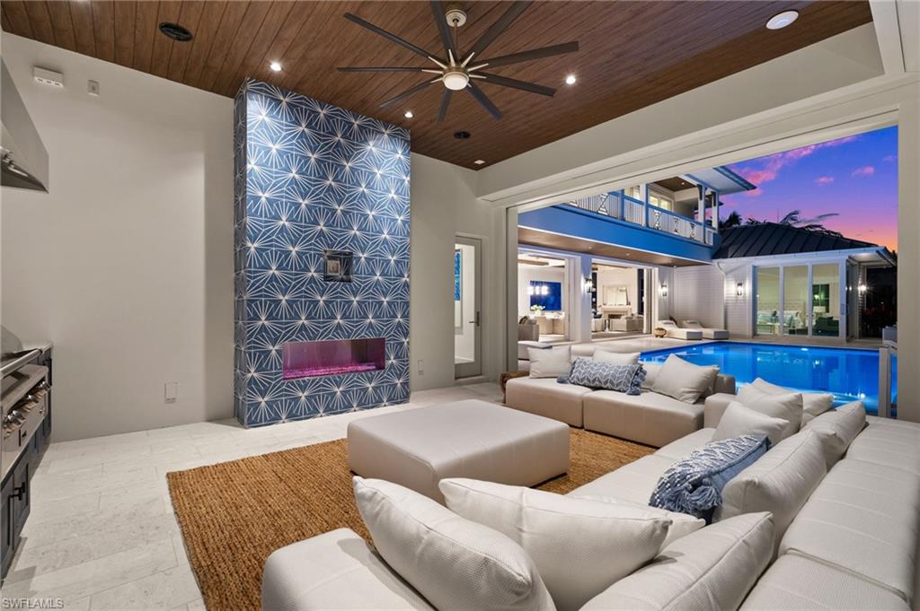 PARK SHORE - Residential