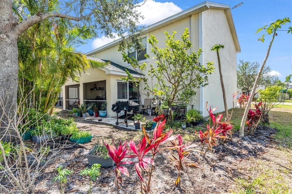 OAK CREST VILLAS - Residential
