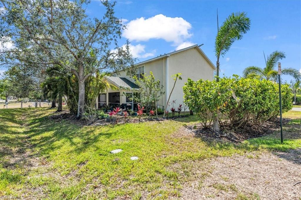 OAK CREST VILLAS - Residential