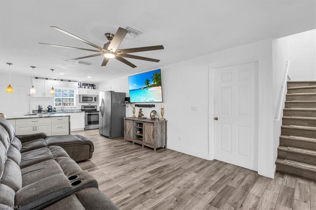 OAK CREST VILLAS - Residential