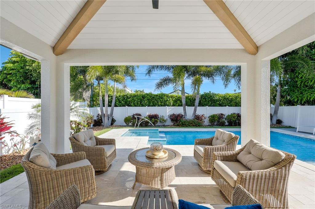 NAPLES PARK - Residential