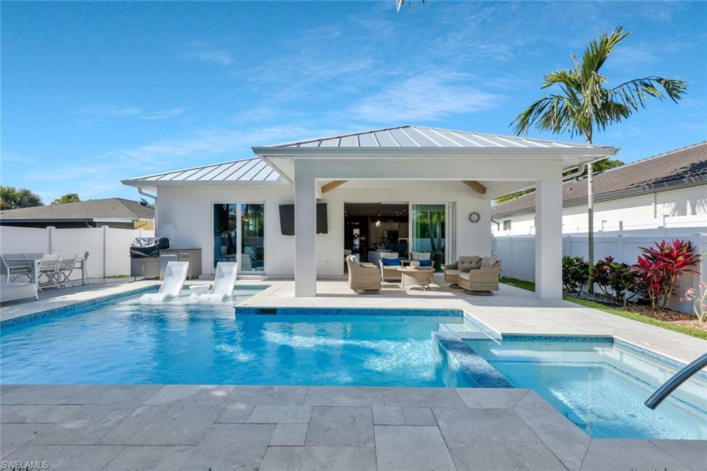 NAPLES PARK - Residential