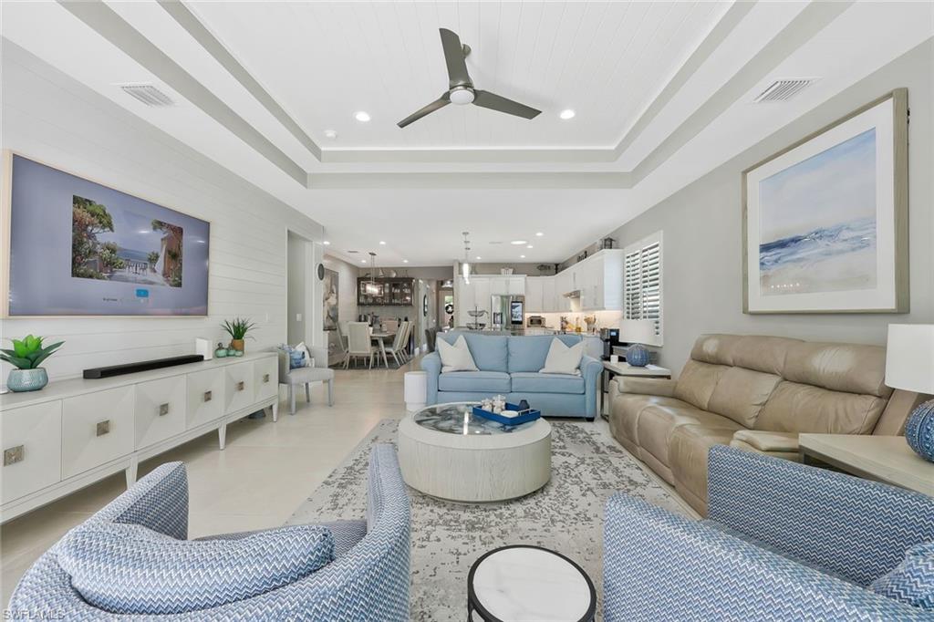 NAPLES PARK - Residential