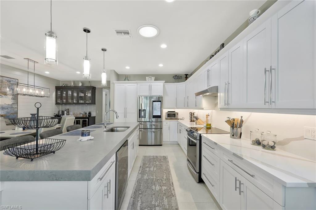 NAPLES PARK - Residential
