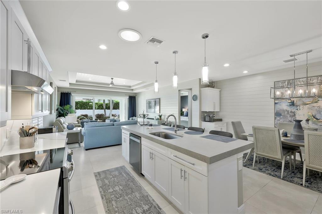 NAPLES PARK - Residential