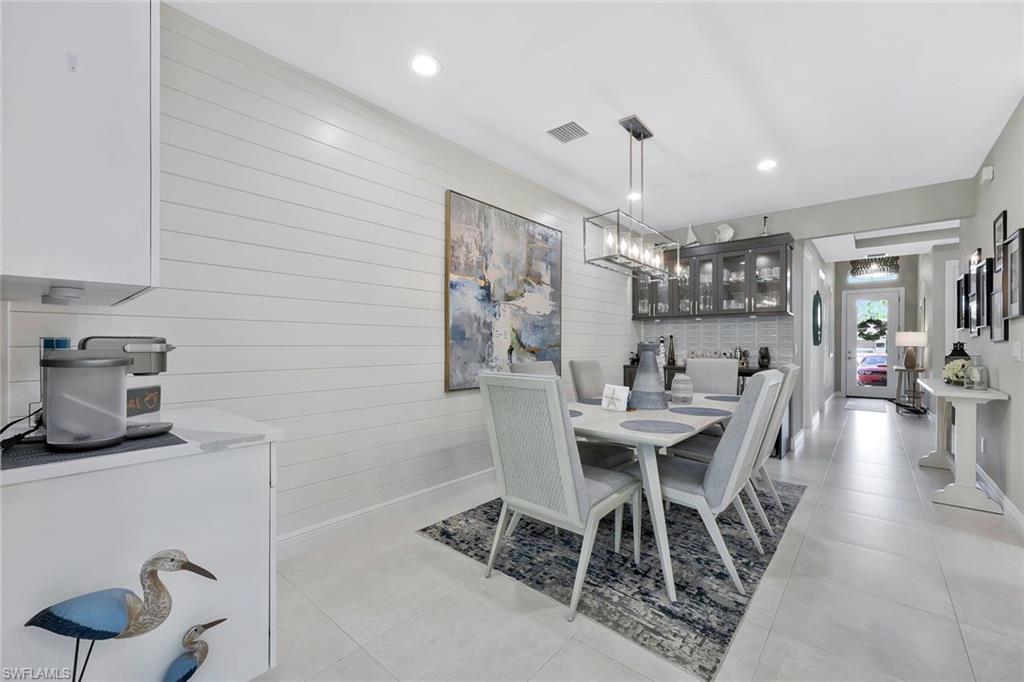 NAPLES PARK - Residential