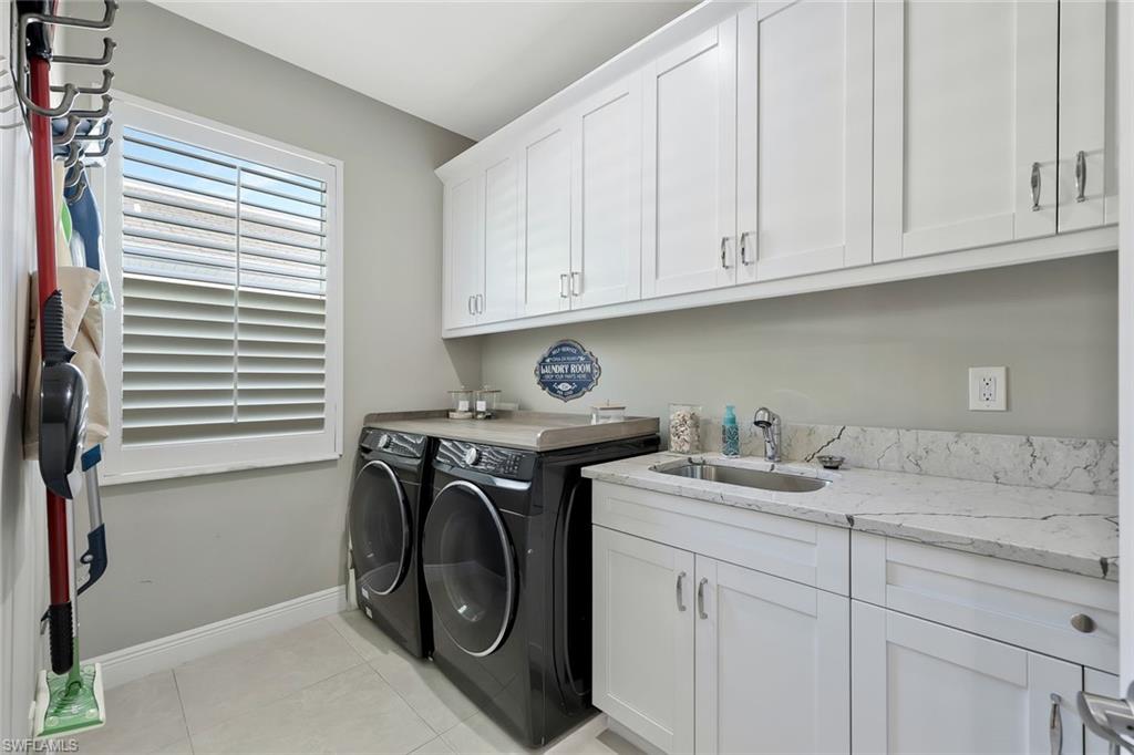 NAPLES PARK - Residential