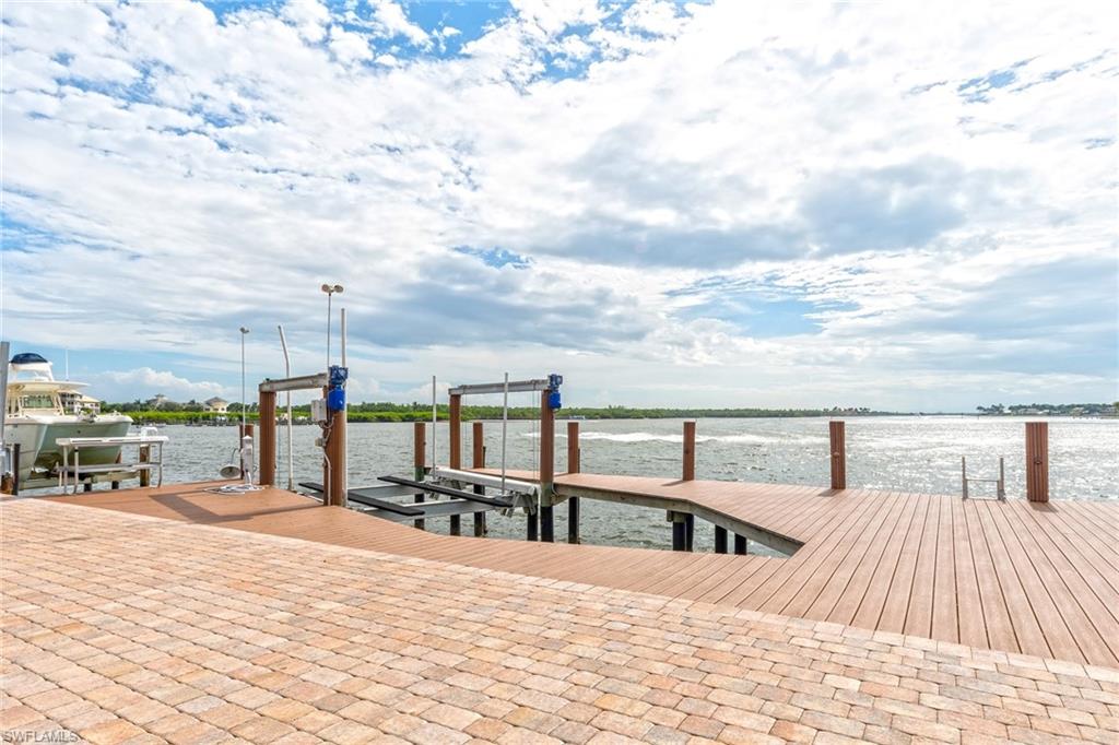 ROYAL HARBOR - Residential