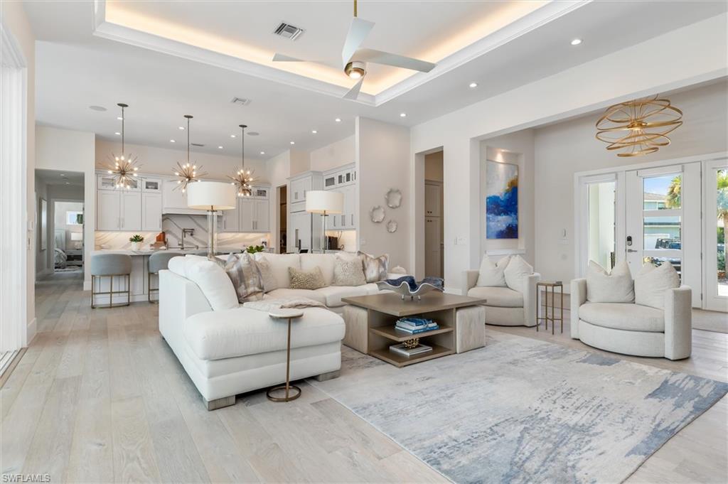 MARCO BEACH - Residential