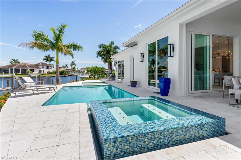 MARCO BEACH - Residential