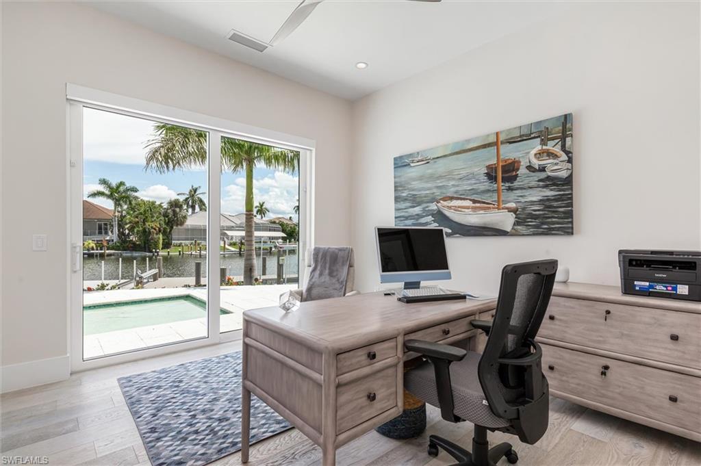 MARCO BEACH - Residential