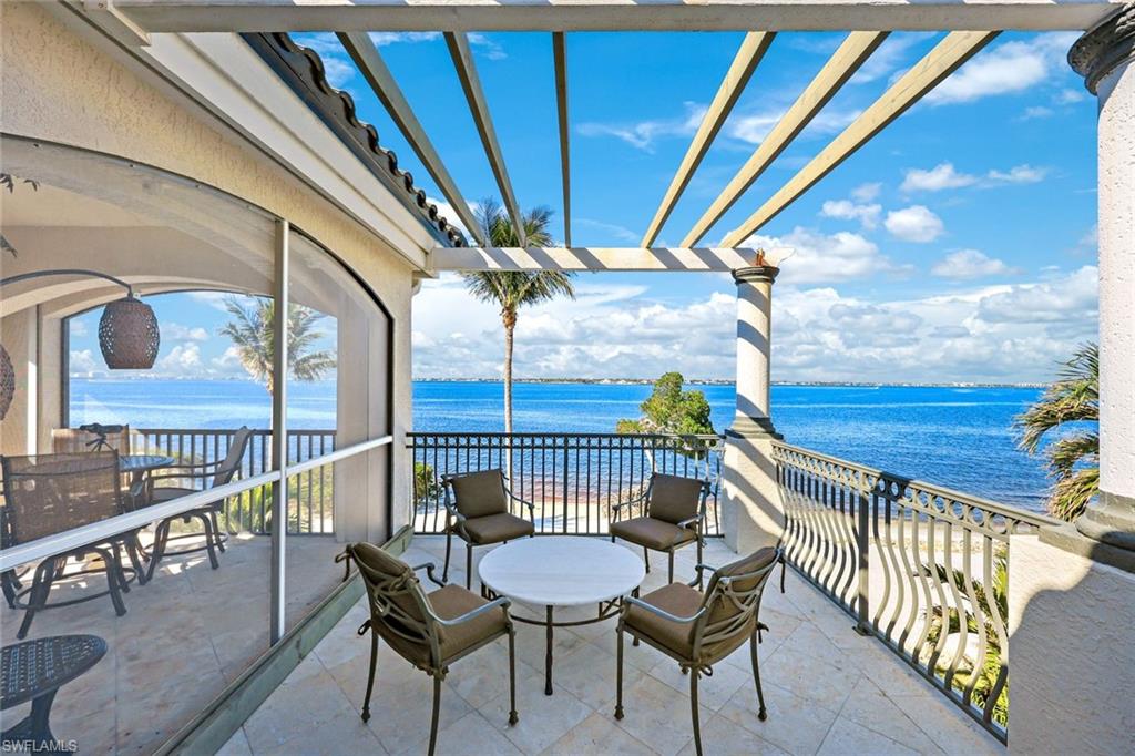 EDGEWATER - Residential