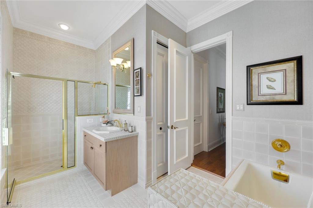 EDGEWATER - Residential