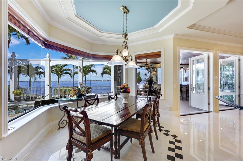 EDGEWATER - Residential