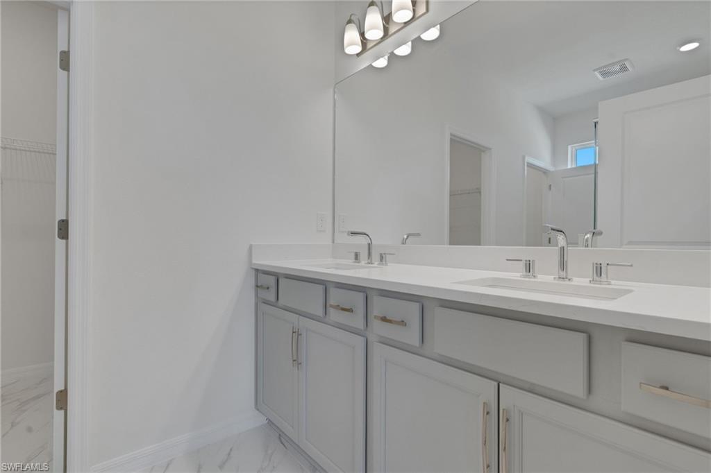 CREEKSIDE RUN - Residential