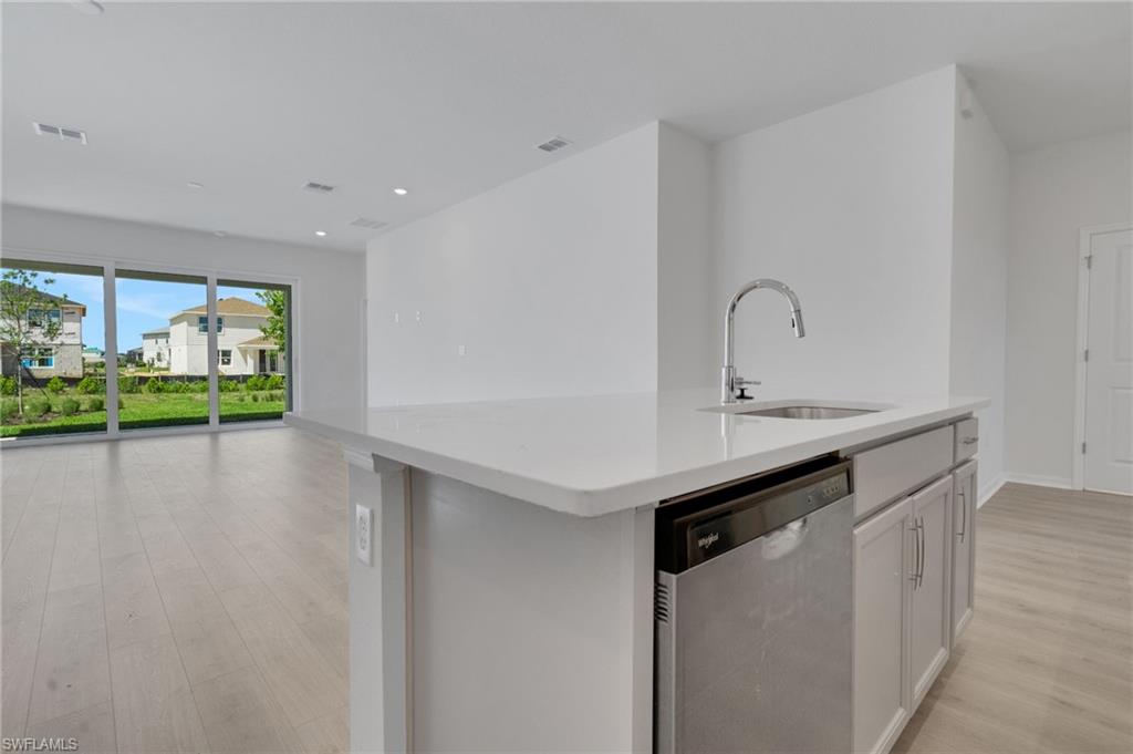CREEKSIDE RUN - Residential