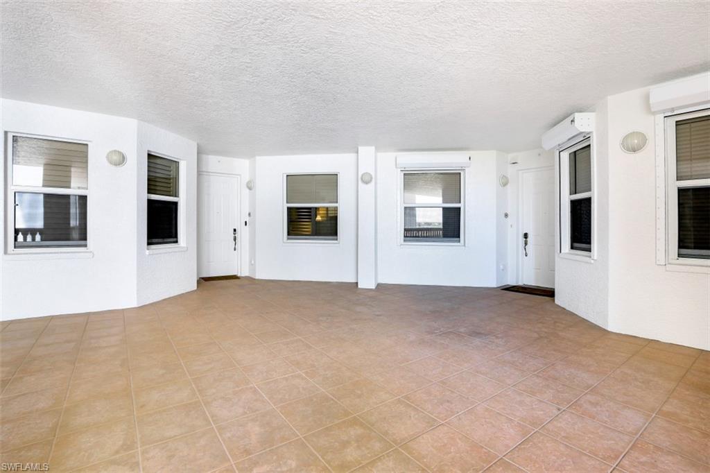 REGATTA - Residential Lease
