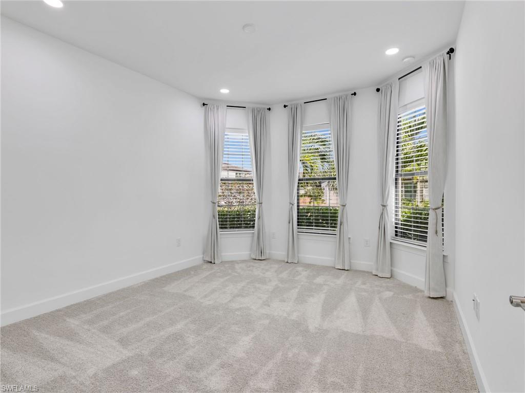 VENTANA POINTE - Residential