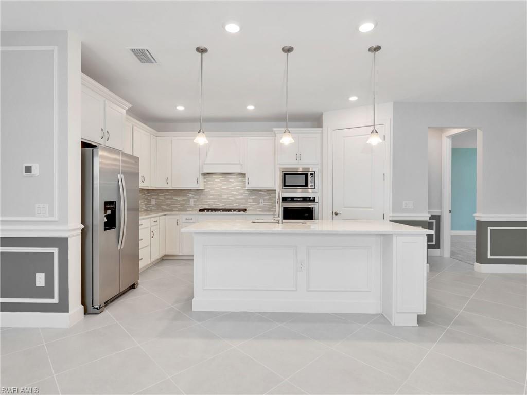 VENTANA POINTE - Residential