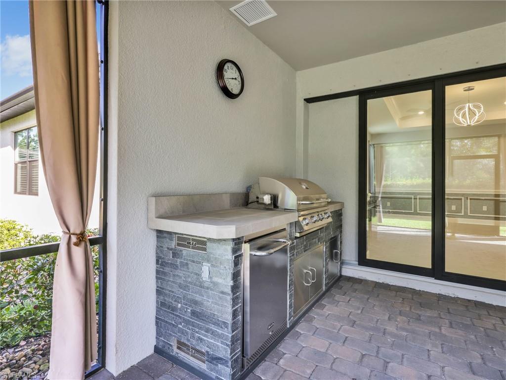 VENTANA POINTE - Residential