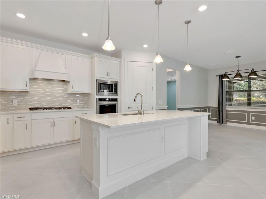 VENTANA POINTE - Residential
