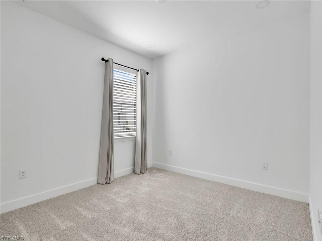 VENTANA POINTE - Residential