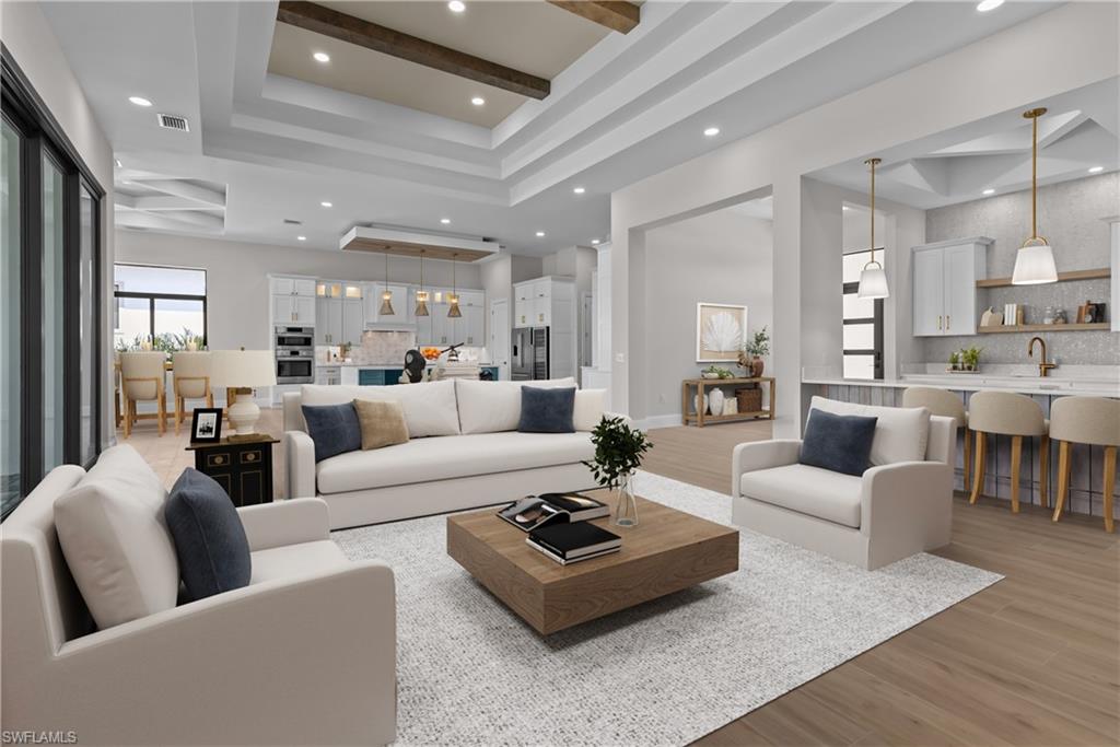 COUNTRY CLUB - Residential