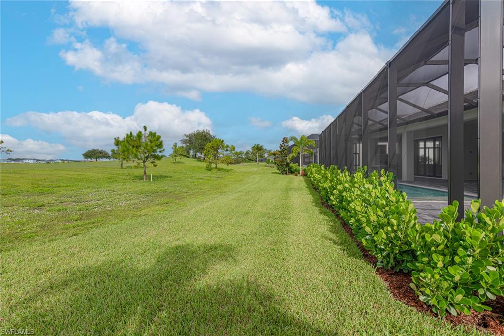 COUNTRY CLUB - Residential