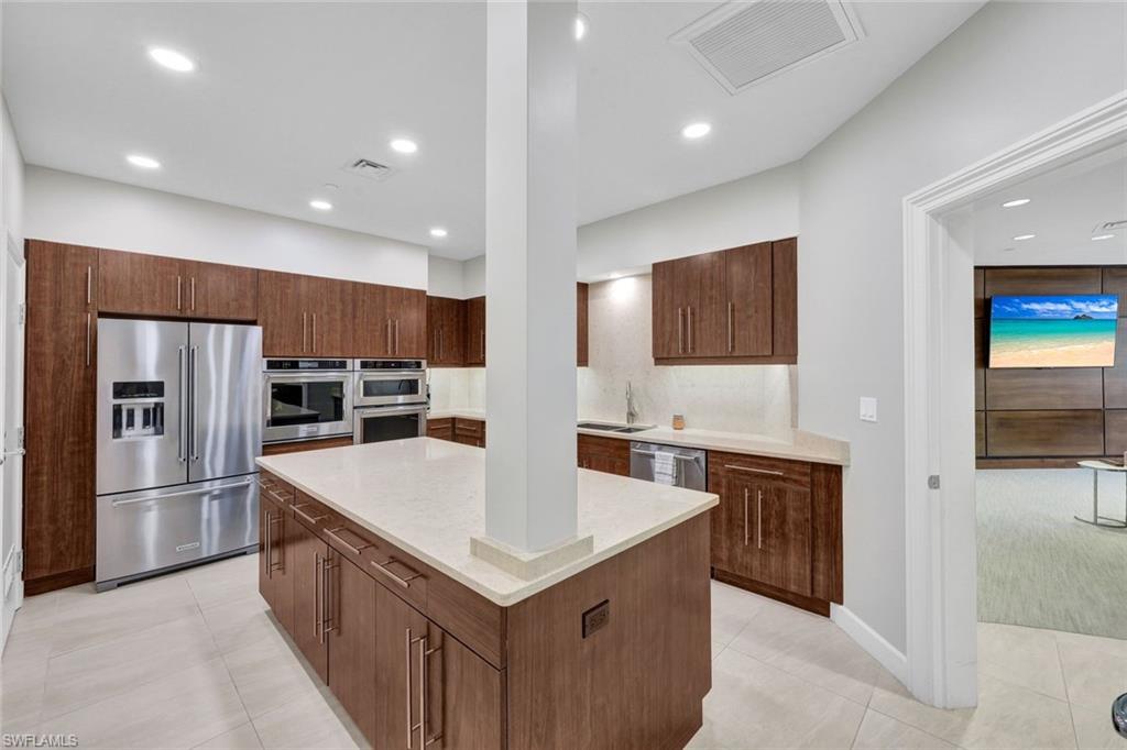 BAYPOINTE AT NAPLES CAY - Residential