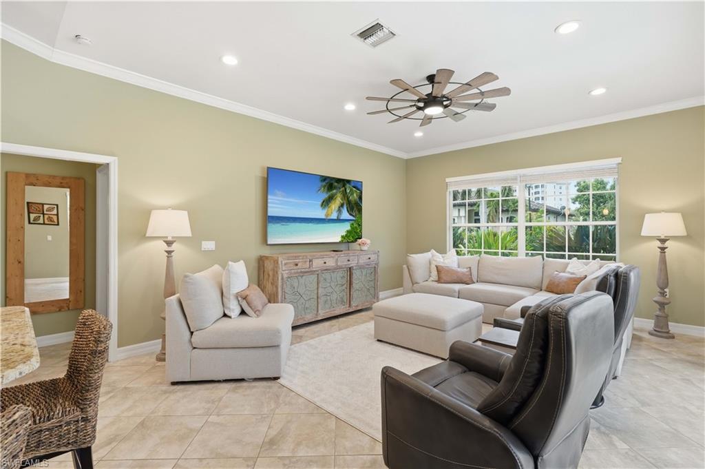 WATER'S EDGE - Residential
