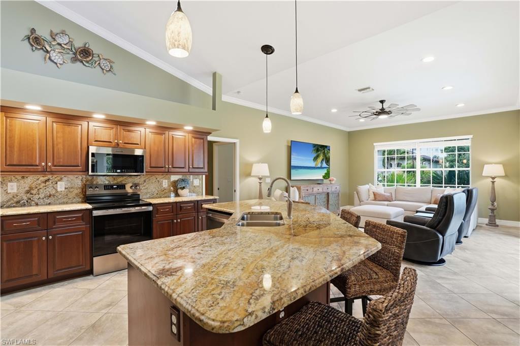 WATER'S EDGE - Residential