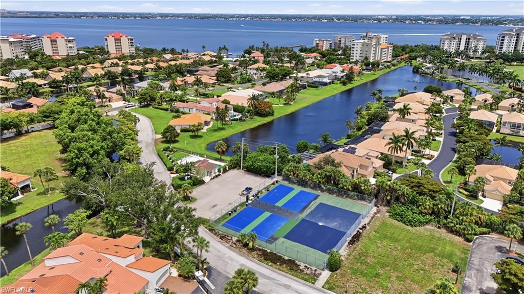 WATER'S EDGE - Residential