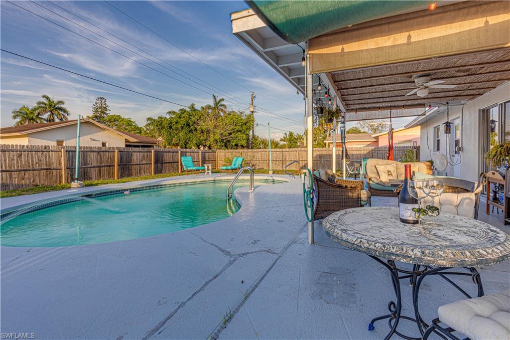 LELY PINES - Residential