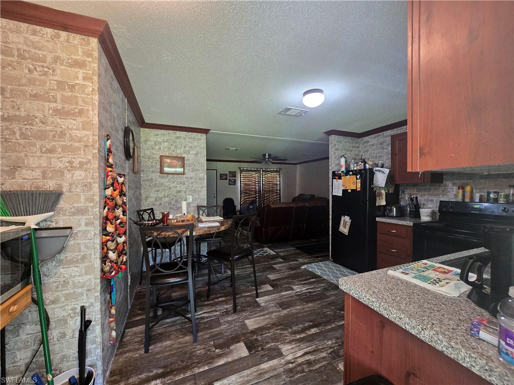 MOORE HAVEN - Residential