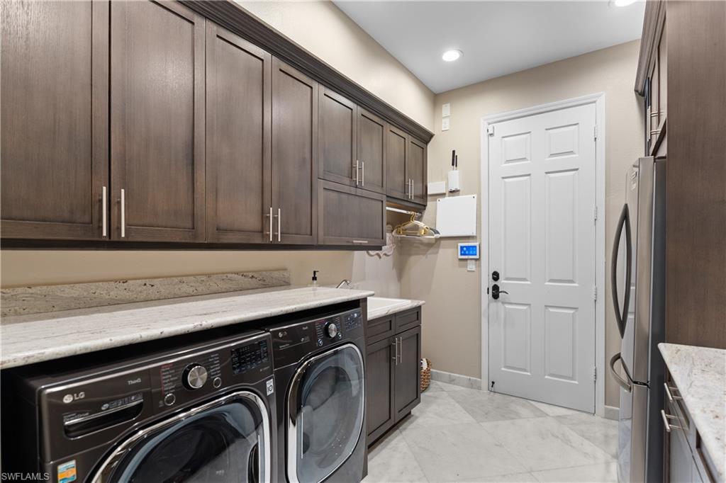 RIVERSTONE - Residential