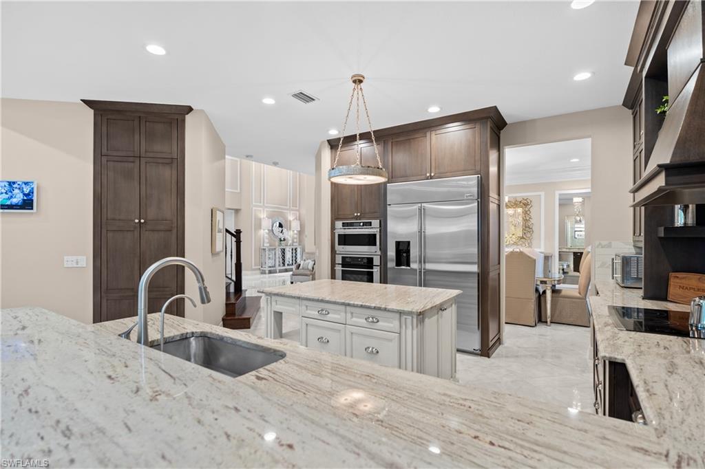 RIVERSTONE - Residential