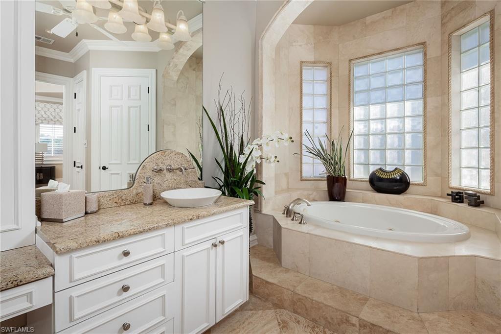 ESCADA AT TIBURON - Residential